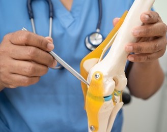 Joint Replacement Treatment at Indore by Dr. Shubham Thori